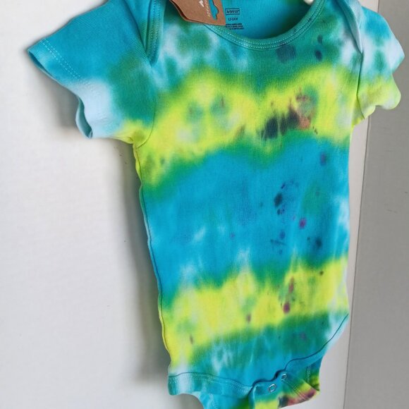 Tie Dye Baby Body Suit With 3 Snap Crotch Blue Yellow Green Size 12-18 Months - Picture 11 of 16